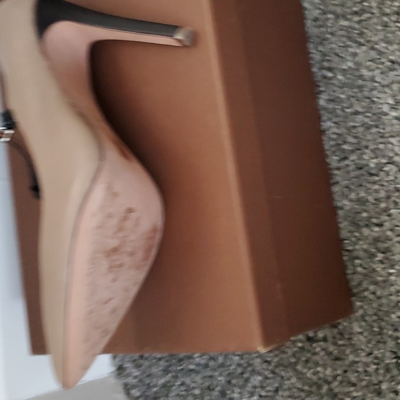 Pumps - Picture 3 of 3